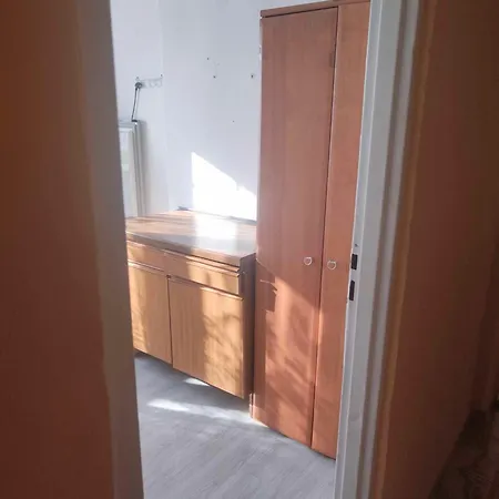 -pokoje Pracownicze, Tanie